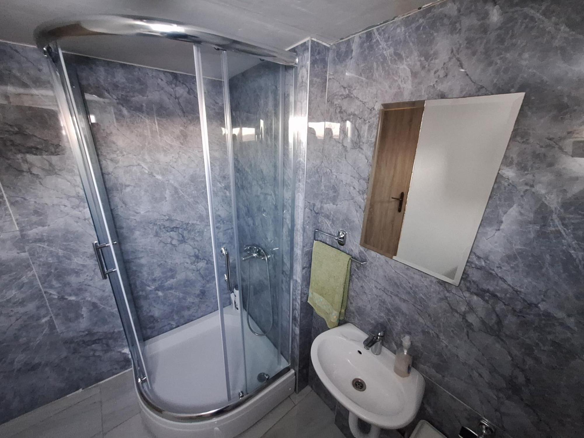 Fly & Stay Apartments 락타치 외부 사진