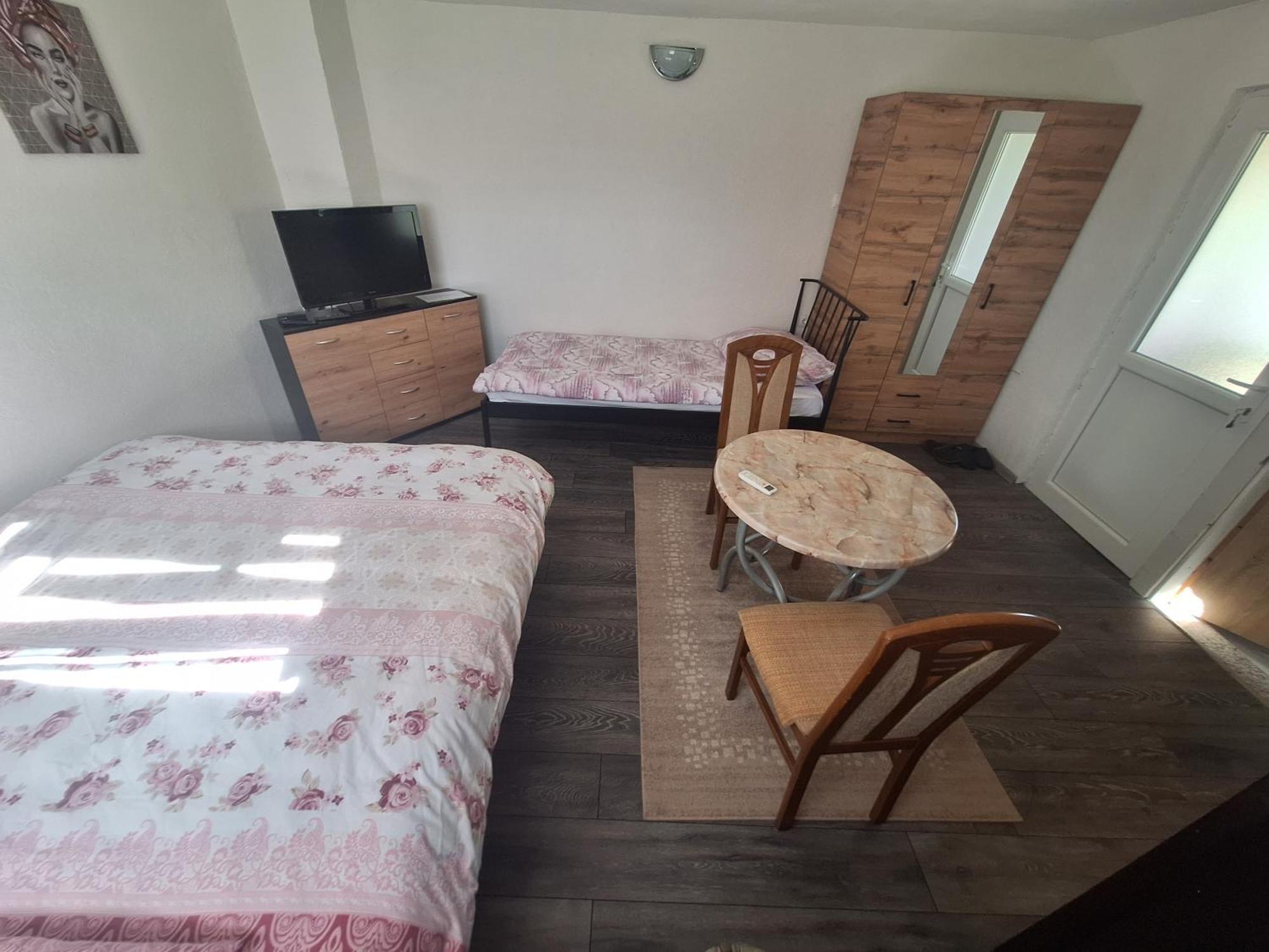Fly & Stay Apartments 락타치 외부 사진